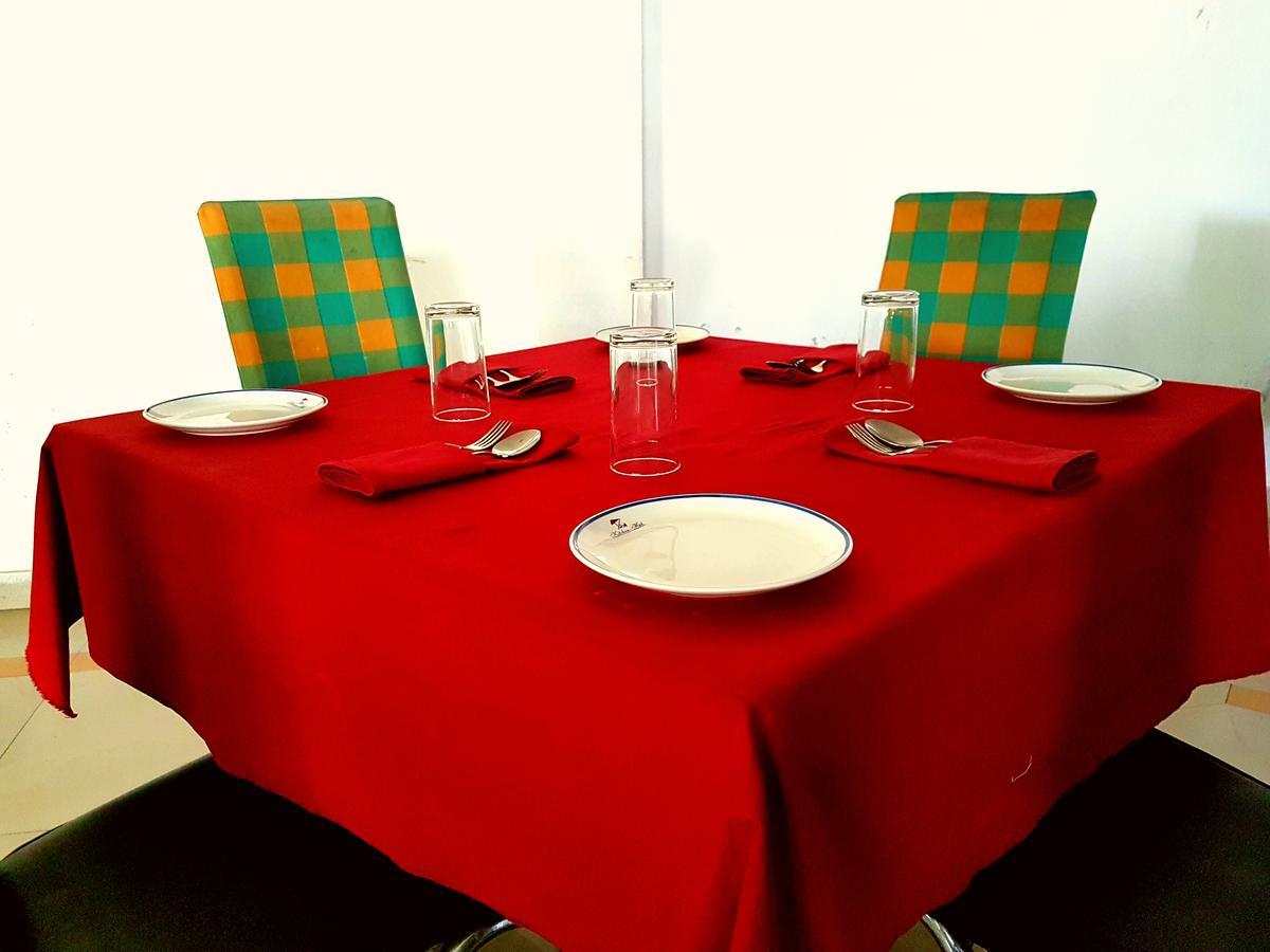 Nepalgunj Kitchen Hut Hotel מראה חיצוני תמונה